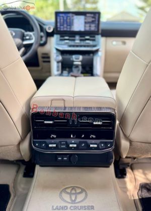 Xe Toyota Land Cruiser 3.5 V6 2023