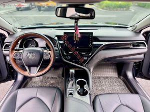 Xe Toyota Camry 2.0Q 2022