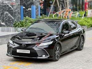 Xe Toyota Camry 2.0Q 2021