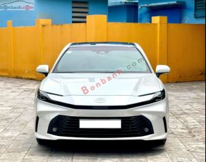Xe Toyota Camry 2.0Q 2025