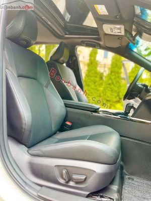 Xe Toyota Camry 2.0Q 2025