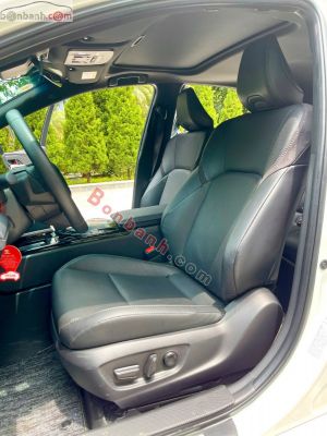 Xe Toyota Camry 2.0Q 2025