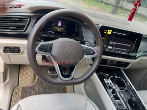 Xe Volkswagen Viloran Luxury 2024